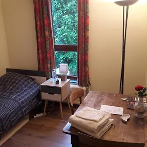 Chez Mimi - Vue Parc , Brussels Belgium